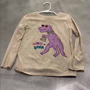 Excellent condition. Girls 5t tee